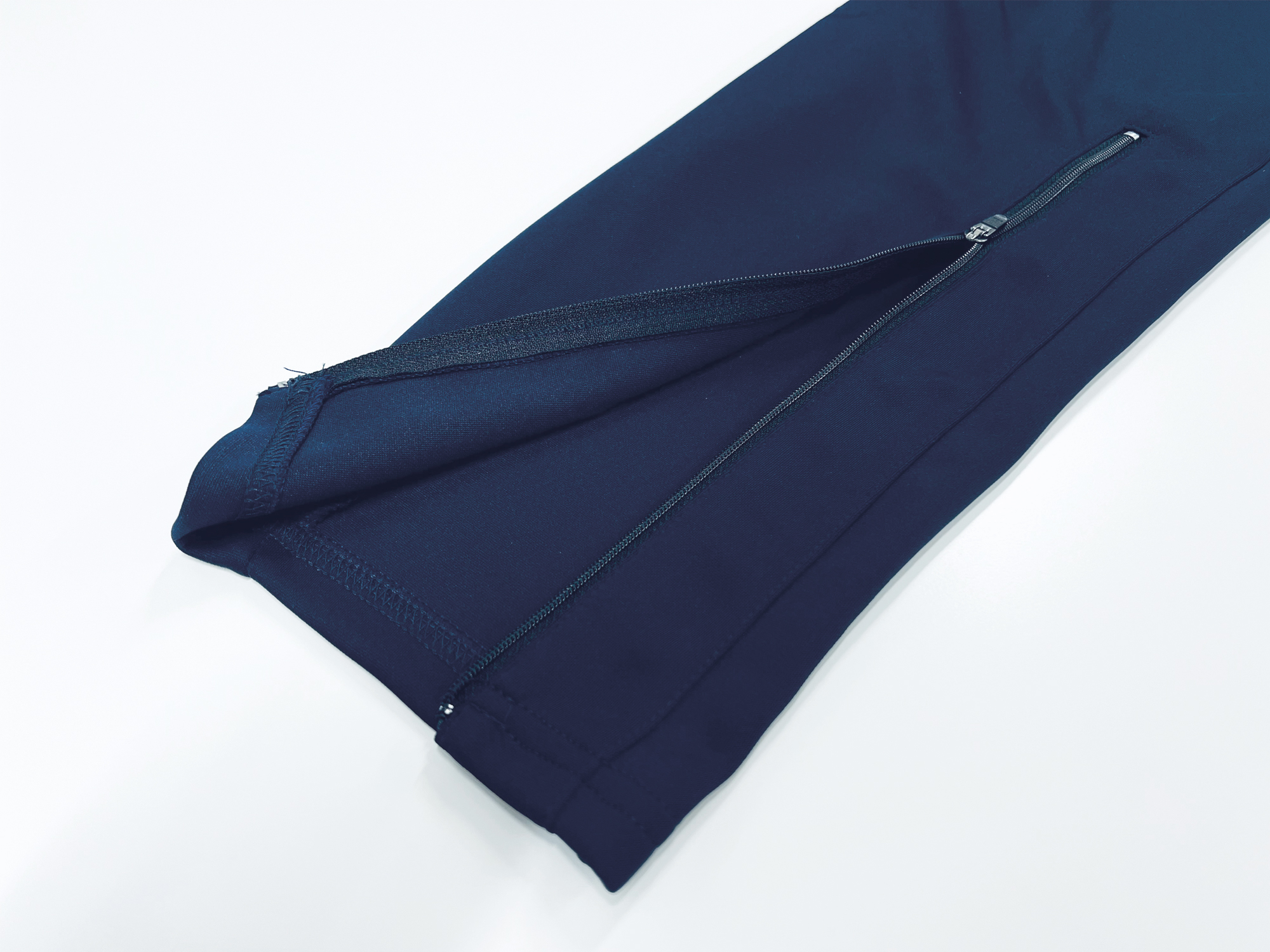 トレーニングジャージ パンツ 写真4