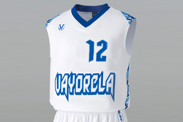 ロゴデザイン配置に工夫を加えたバスケ ユニフォーム 作成方法 ブログ バスケウェアならvayorela バイオレーラ